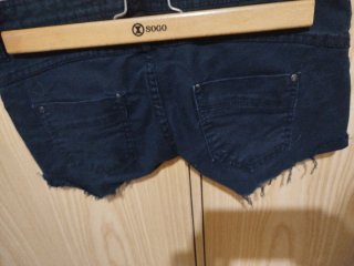 Shorts vaqueros negros desgastados