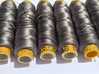 Lote 12 hilo torzal seda Gutermann 400/1400m 702