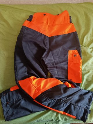 Pantalón anticorte Solidur T. S verde y naranja