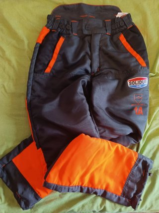 Pantalón anticorte Solidur T. S verde y naranja