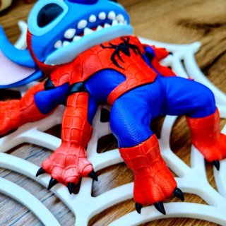Stitch Spiderman Figura Decorativa