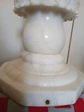 Columna pedestal alabastro tallado antigua