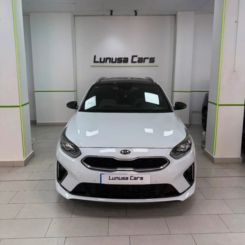 Kia cee'd Tourer CRDI 1.6 GT Line DCT 2020, foto 2