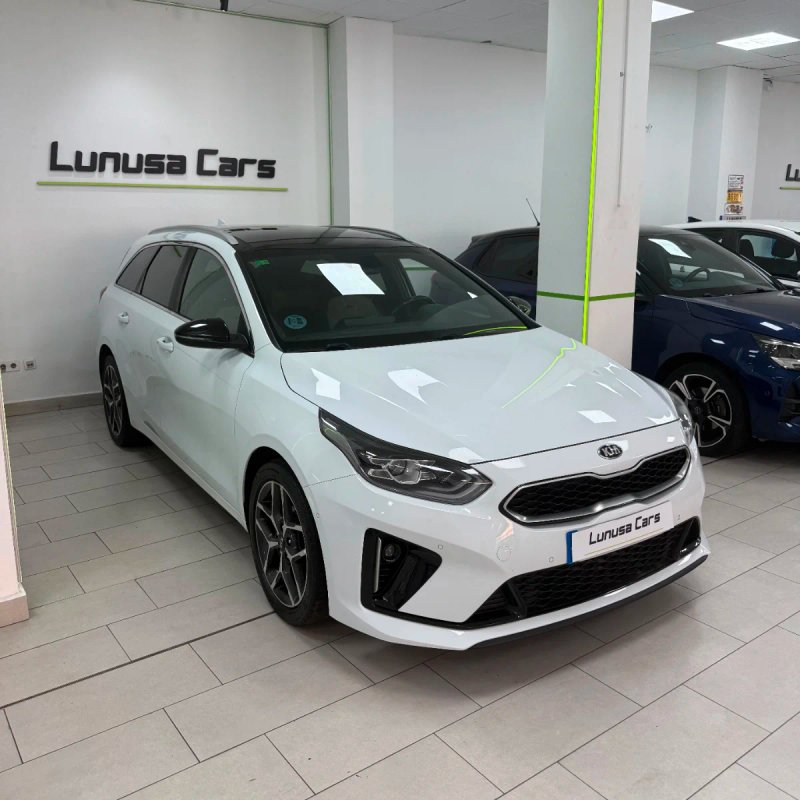 Kia cee'd Tourer CRDI 1.6 GT Line DCT 2020, foto 3