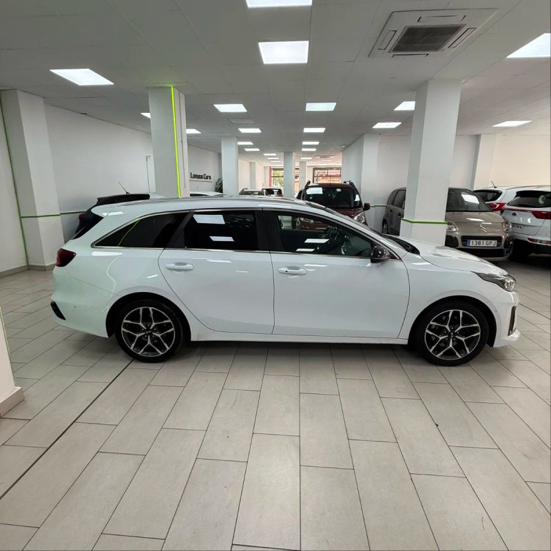 Kia cee'd Tourer CRDI 1.6 GT Line DCT 2020, foto 5