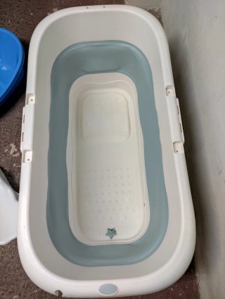 BAÑERA GRANDE PLEGABLE EN PERFECTO ESTADO + REGALO