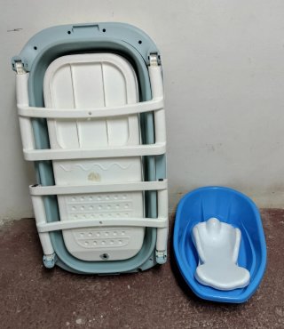 BAÑERA GRANDE PLEGABLE EN PERFECTO ESTADO + REGALO