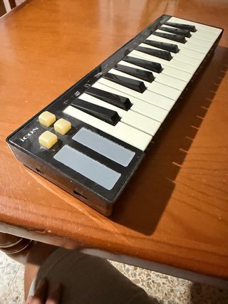 Teclado MIDI Icon (sin cable)