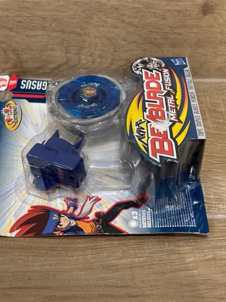 Beyblade Metal Fusion Pegasus Electrónico