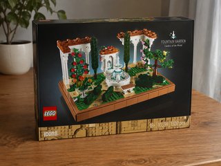 LEGO Icons Jardín de Fuentes 10359 - Nuevo