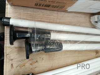 TOLDO MANUAL RETRACTIL.