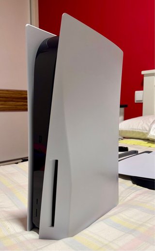 Console PlayStation 5 con lettore e regali