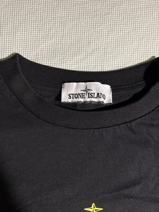 Camiseta Stone Island Negra