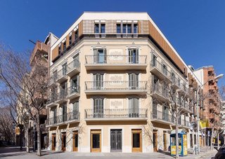 Garaje en alquiler en El Camp de l'Arpa del Clot en Barcelona