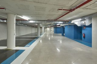 Garaje en alquiler en El Camp de l'Arpa del Clot en Barcelona