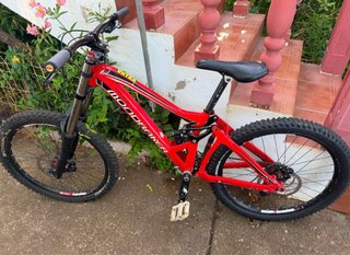 Mondraker summum pro team dh