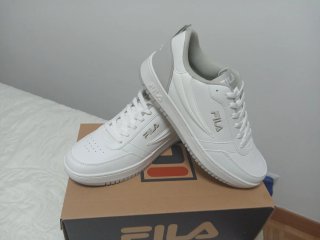 Zapatillas Fila Talla 42 Blancas y Grises