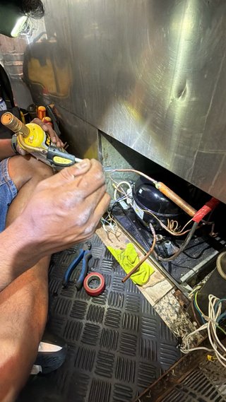 SERVICIO TÉCNICO DE REFRIGERACIÓN COMERCIAL