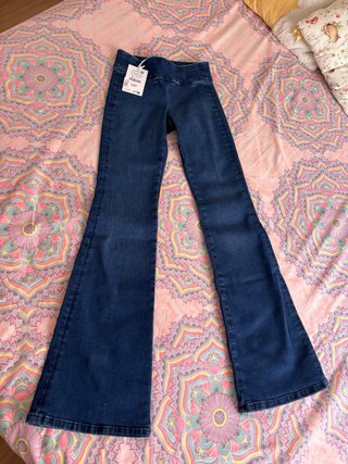 Pantalón vaquero campana azul