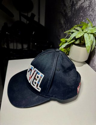 Gorra Boss  y Gorra Tommy Hillfiger