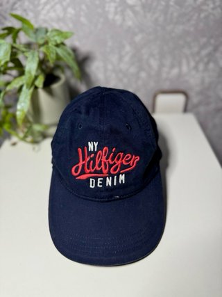 Gorra Boss  y Gorra Tommy Hillfiger