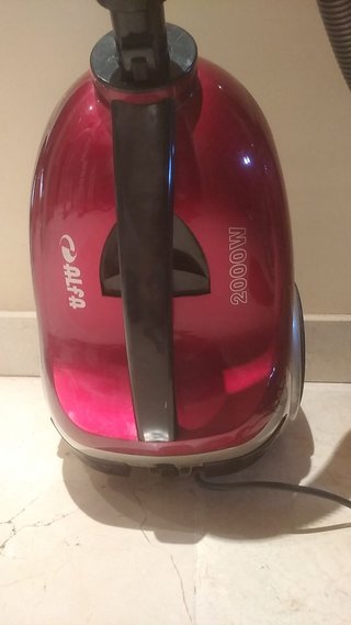 Aspiradora Alfa 2000W Roja