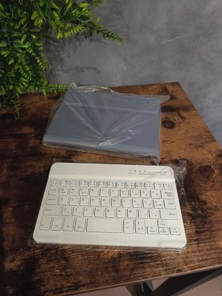 Custodia con tastiera iPad Mini 7
