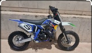 Moto Motocross/Enduro Azul y Blanca