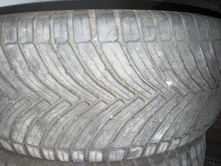 Ruedas Bridgestone 235/60 R18 107Y