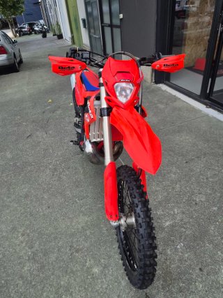 Beta Moto Enduro/Motocross Roja y Azul