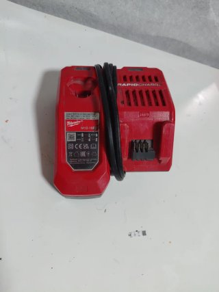 Cargador Milwaukee M12-18FC