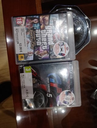 Consola PlayStation 3 PS3 Negra más dos juegos
