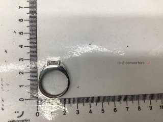 sello oro 18k con diamante de laboratorio