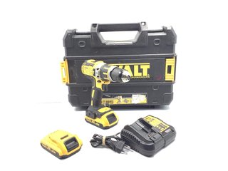 taladro a bateria dewalt dcd795