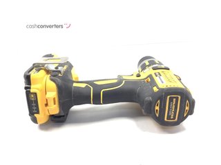 taladro a bateria dewalt dcd795