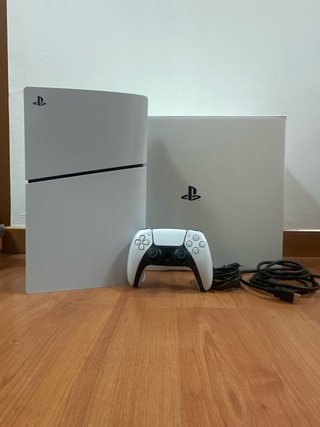 PS5 + SCATOLA + CONTROLLER