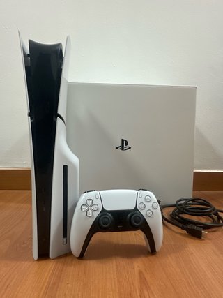 PS5 + SCATOLA + CONTROLLER