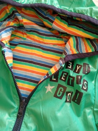 Chaqueta reversible verde para niño