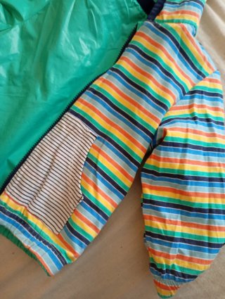 Chaqueta reversible verde para niño