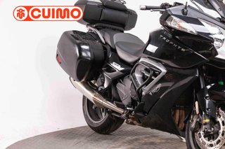 TRIUMPH TROPHY SE
