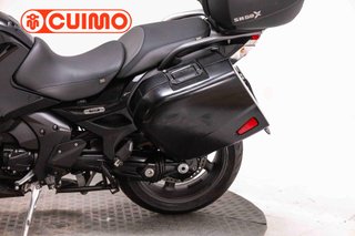 TRIUMPH TROPHY SE