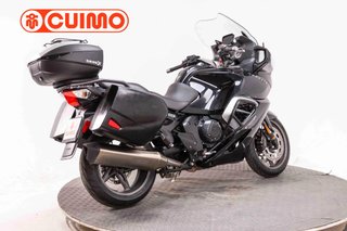 TRIUMPH TROPHY SE