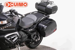 TRIUMPH TROPHY SE