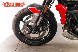 TRIUMPH TRIDENT 660