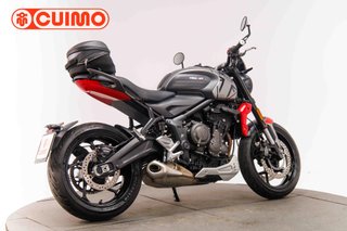 TRIUMPH TRIDENT 660
