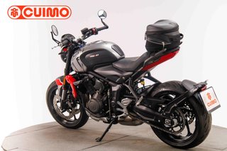 TRIUMPH TRIDENT 660