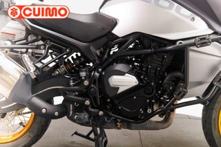 QJ MOTOR SRT 800 X