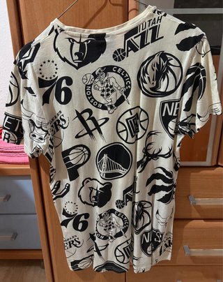 Camiseta New Era NBA Estampado Equipos