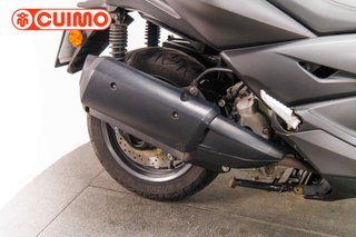 YAMAHA XMAX 300