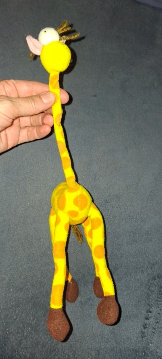 Jirafa de peluche flexible